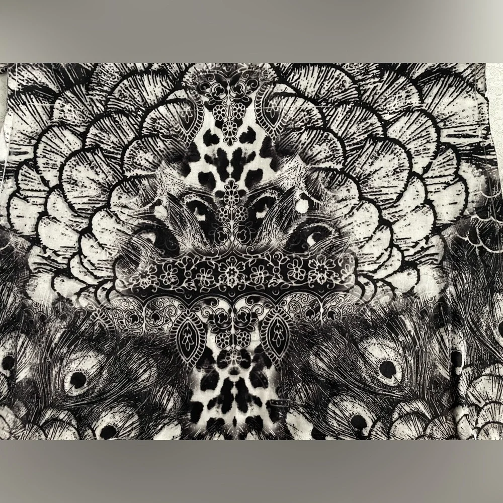 Apt 9 Womens Top 2X Peacock Print 3/4 Sleeve Artsy V Neck Black and White Casual - Picture 15 of 16